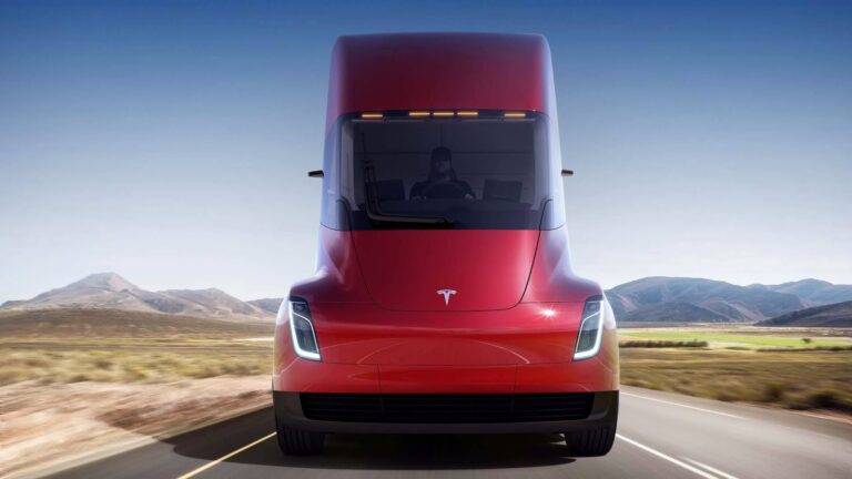 tesla-semi-intra-in-sfarsit-in-productie-de-masa:-camionul-electric-promite-o-durata-de-viata-de-un-milion-de-mile