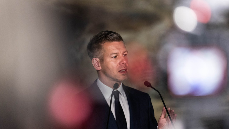 peter-magyar-a-ales-polonia-pentru-prima-sa-vizita-externa-in-calitate-de-premier-al-ungariei:-merge-cu-trenul-pana-la-varsovia peter-magyar-a-ales-polonia-pentru-prima-sa-vizita-externa-in-calitate-de-premier-al-ungariei:-merge-cu-trenul-pana-la-varsovia