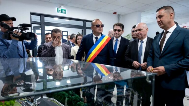o-noua-statiune-balneara-a-fost-inaugurata-in-vrancea.-ilie-bolojan,-prezent-la-deschidere