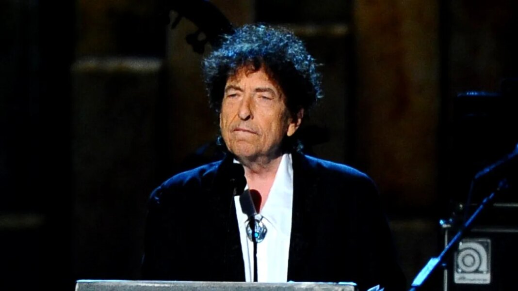 mare-sarbatoare:-este-ziua-legendarului-muzician-bob-dylan