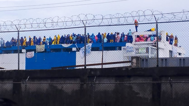 haos-intr-o-inchisoare-din-venezuela:-sute-de-detinuti-au-preluat-controlul-si-au-denuntat-practicile-de-„tortura” haos-intr-o-inchisoare-din-venezuela:-sute-de-detinuti-au-preluat-controlul-si-au-denuntat-practicile-de-„tortura”