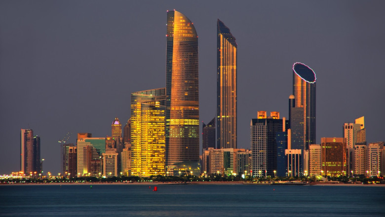 abu-dhabi-accelereaza-investitiile-in-turism-in-ciuda-efectelor-razboiului-din-orientul-mijlociu