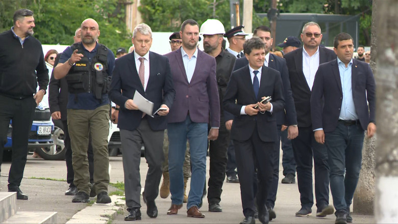 nicusor-dan-a-vizitat-victimele-dronei-rusesti-care-a-lovit-blocul-din-galati.-ce-decizie-a-luat-cnsu-pentru-familiile-afectate nicusor-dan-a-vizitat-victimele-dronei-rusesti-care-a-lovit-blocul-din-galati.-ce-decizie-a-luat-cnsu-pentru-familiile-afectate