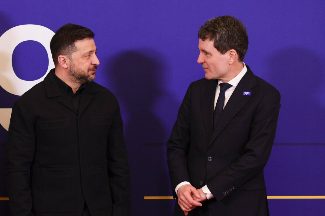 nicusor-dan,-discutie-cu-zelenski-dupa-drona-cazuta-pe-un-bloc-din-galati:-romania-si-ucraina-accelereaza-productia-comuna-de-drone
