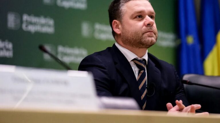 Proiectul prin care teatrul de vară din Parcul Herăstrău va trece la Administrația Domeniului Public al Municipiului București, votat la propunerea primarului general al Capitalei