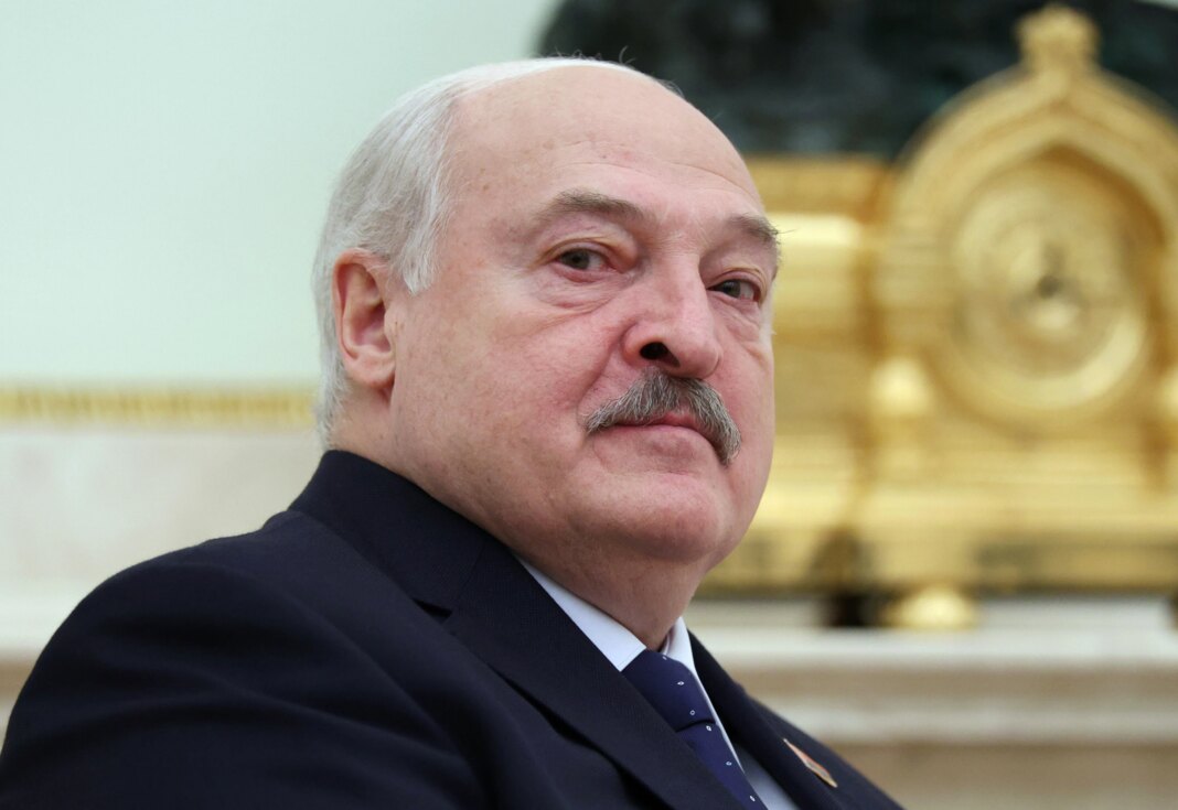 aleksandr-lukasenko,-afirmatii-misogine-despre-giorgia-meloni,-intr-o-convorbire-cu-macron:-„e-femeie,-nu-poate-negocia-cu-moscova”