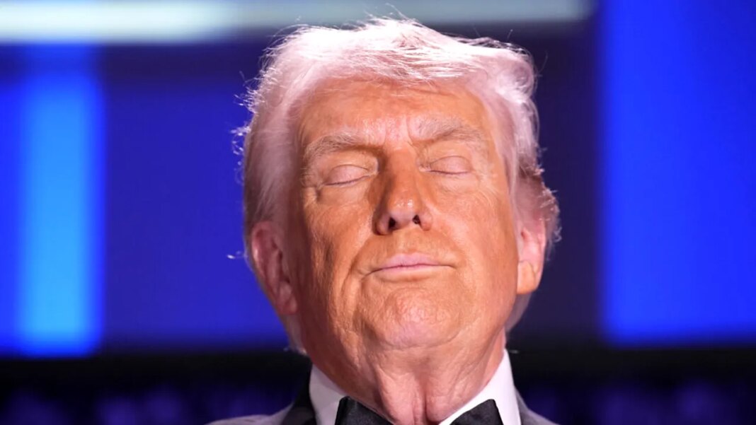 trump-se-compara-cu-un-elvis-presley-„fara-chitara”.-presedintele-vrea-sa-ia-locul-artistilor-care-si-au-anulat-participarea-la-festivitatile-dedicate-celei-de-a-250-a-aniversari-a-independentei