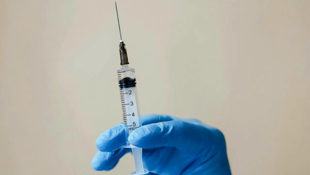 studiu:-un-vaccin-poate-distruge-tumori-intregi-la-pacienti-cu-cancer