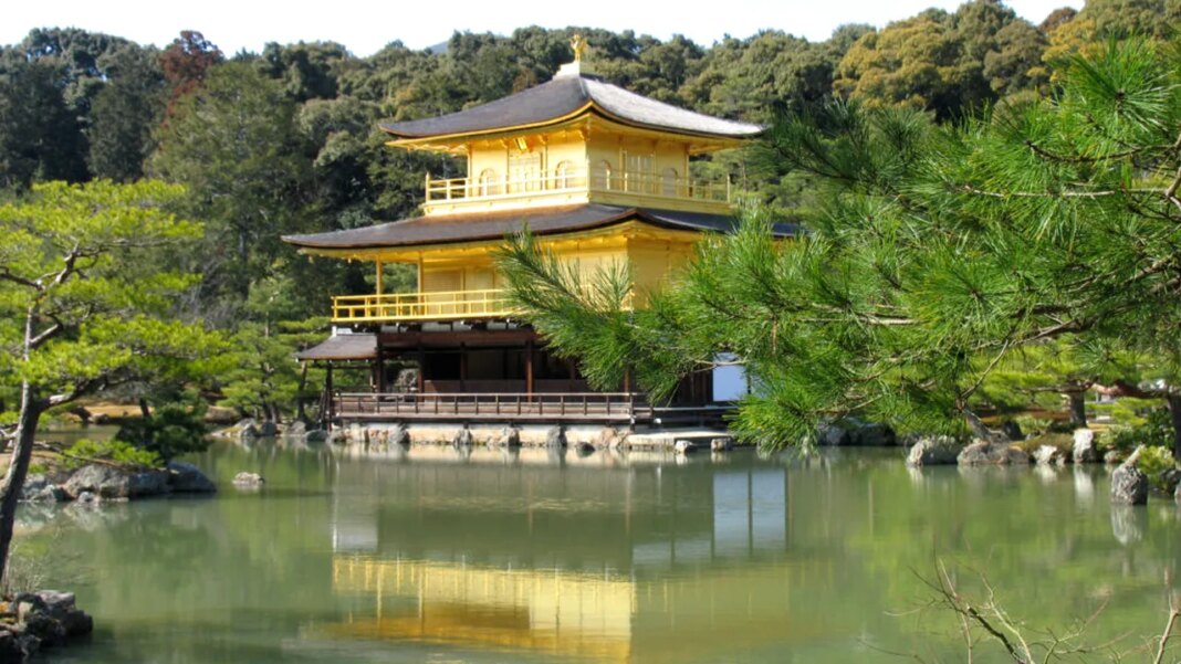 cele-mai-mari-greseli-pe-care-le-poti-face-cand-vizitezi-japonia,-relatate-de-200-de-calatori
