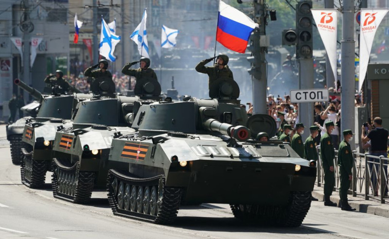 Moscova aduce tancuri în enclava Kaliningrad