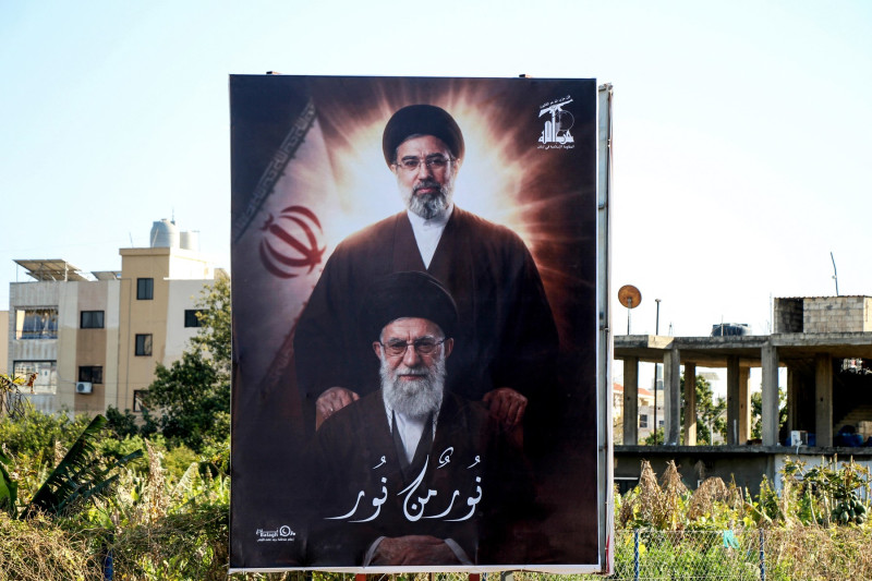 ali khamenei - mojtaba khamenei